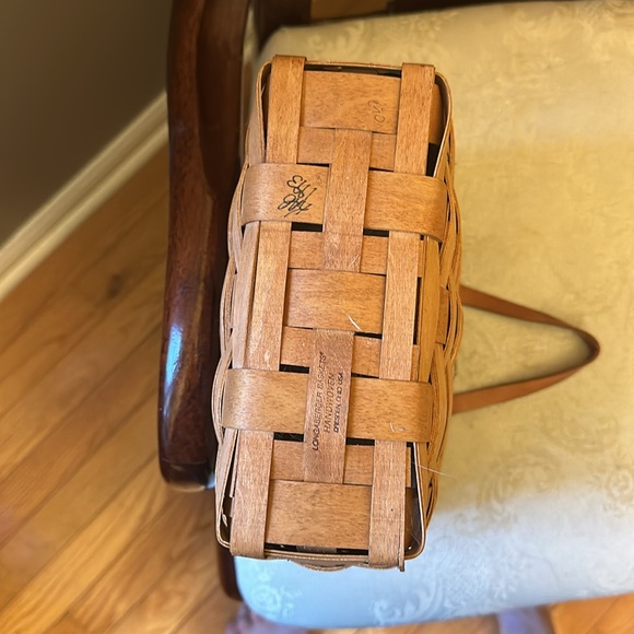 Longaberger handwoven Tall Key basket with leather handle - Picture 6 of 12
